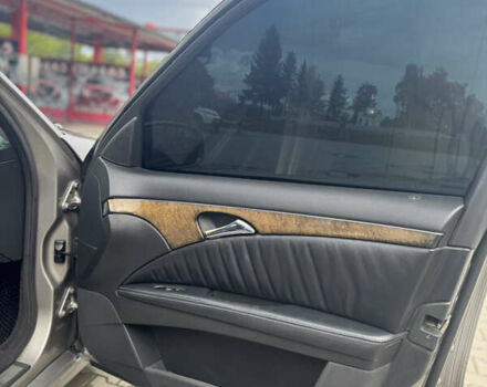 Серый Мерседес Е-Класс, объемом двигателя 2.7 л и пробегом 426 тыс. км за 6999 $, фото 11 на Automoto.ua