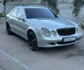Серый Мерседес Е-Класс, объемом двигателя 2.1 л и пробегом 280 тыс. км за 3790 $, фото 1 на Automoto.ua