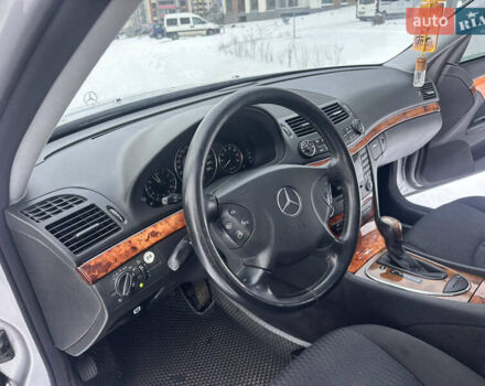 Серый Мерседес Е-Класс, объемом двигателя 1.8 л и пробегом 289 тыс. км за 6750 $, фото 35 на Automoto.ua