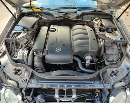 Серый Мерседес Е-Класс, объемом двигателя 2.1 л и пробегом 443 тыс. км за 8300 $, фото 13 на Automoto.ua