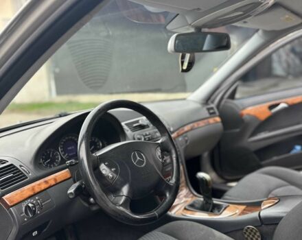 Серый Мерседес Е-Класс, объемом двигателя 1.8 л и пробегом 230 тыс. км за 6000 $, фото 6 на Automoto.ua