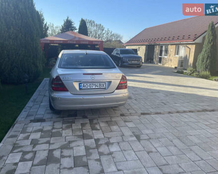 Серый Мерседес Е-Класс, объемом двигателя 3.2 л и пробегом 356 тыс. км за 7800 $, фото 9 на Automoto.ua