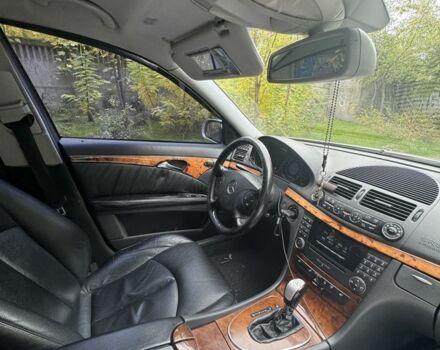 Мерседес Е-Класс 2004 в Одессе на Automoto.ua Серый Мерседес Е-Класс, объемом двигателя 3.2 л и пробегом 200 тыс. км за 8500 $, фото 14 на Automoto.ua