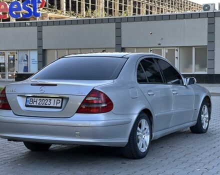 Серый Мерседес Е-Класс, объемом двигателя 2.1 л и пробегом 300 тыс. км за 5500 $, фото 5 на Automoto.ua