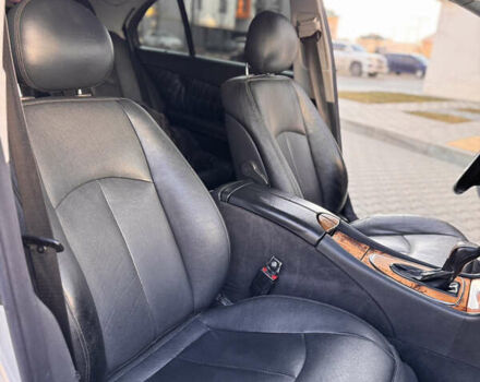 Серый Мерседес Е-Класс, объемом двигателя 3.22 л и пробегом 408 тыс. км за 8200 $, фото 6 на Automoto.ua