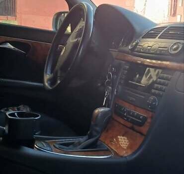 Серый Мерседес Е-Класс, объемом двигателя 1.8 л и пробегом 289 тыс. км за 7150 $, фото 13 на Automoto.ua