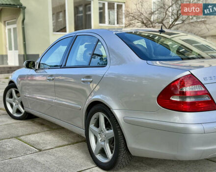 Сірий Мерседес Е-Клас, об'ємом двигуна 2.7 л та пробігом 400 тис. км за 8300 $, фото 33 на Automoto.ua