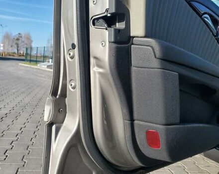 Серый Мерседес Е-Класс, объемом двигателя 2.15 л и пробегом 420 тыс. км за 7000 $, фото 23 на Automoto.ua