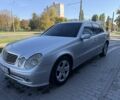 Сірий Мерседес Е-Клас, об'ємом двигуна 2.2 л та пробігом 360 тис. км за 2408 $, фото 1 на Automoto.ua