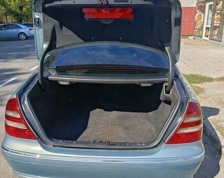 Серый Мерседес Е-Класс, объемом двигателя 2.2 л и пробегом 300 тыс. км за 6400 $, фото 7 на Automoto.ua