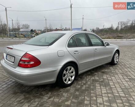 Серый Мерседес Е-Класс, объемом двигателя 2.2 л и пробегом 390 тыс. км за 8200 $, фото 9 на Automoto.ua