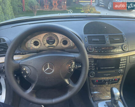Серый Мерседес Е-Класс, объемом двигателя 3.2 л и пробегом 356 тыс. км за 7800 $, фото 20 на Automoto.ua