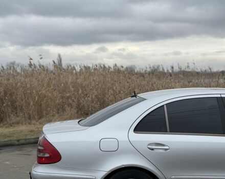 Сірий Мерседес Е-Клас, об'ємом двигуна 2.7 л та пробігом 359 тис. км за 4350 $, фото 11 на Automoto.ua