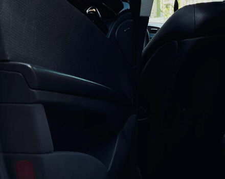 Мерседес Е-Клас 2004 у Івано-Франківську на Automoto.ua Сірий Мерседес Е-Клас, об'ємом двигуна 2.15 л та пробігом 462 тис. км за 8100 $, фото 20 на Automoto.ua