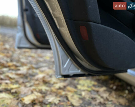 Мерседес Е-Клас 2004 у Тернополі на Automoto.ua Сірий Мерседес Е-Клас, об'ємом двигуна 2.2 л та пробігом 333 тис. км за 5750 $, фото 22 на Automoto.ua