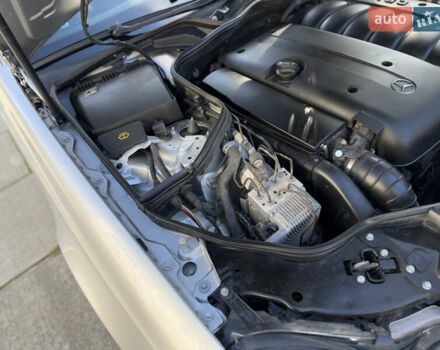 Сірий Мерседес Е-Клас, об'ємом двигуна 2.7 л та пробігом 400 тис. км за 8300 $, фото 70 на Automoto.ua