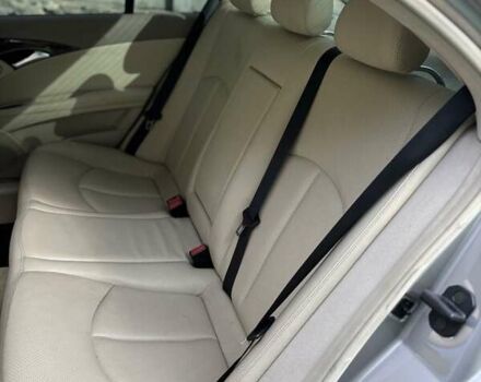 Серый Мерседес Е-Класс, объемом двигателя 2.1 л и пробегом 312 тыс. км за 6250 $, фото 13 на Automoto.ua