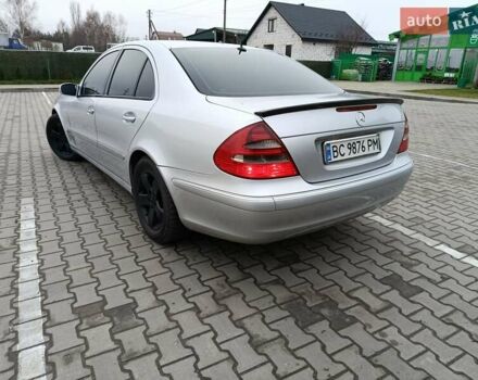 Серый Мерседес Е-Класс, объемом двигателя 2.1 л и пробегом 326 тыс. км за 7200 $, фото 3 на Automoto.ua