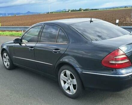 Серый Мерседес Е-Класс, объемом двигателя 2.69 л и пробегом 320 тыс. км за 7300 $, фото 4 на Automoto.ua