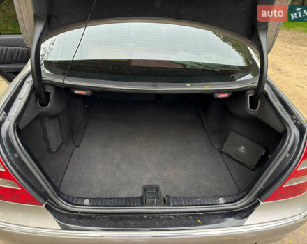 Серый Мерседес Е-Класс, объемом двигателя 3.2 л и пробегом 200 тыс. км за 6800 $, фото 15 на Automoto.ua