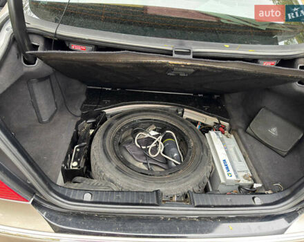 Мерседес Е-Клас 2004 у Одесі на Automoto.ua Сірий Мерседес Е-Клас, об'ємом двигуна 3.2 л та пробігом 200 тис. км за 8000 $, фото 16 на Automoto.ua