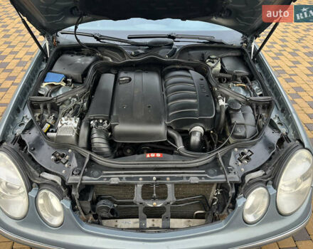 Серый Мерседес Е-Класс, объемом двигателя 2.2 л и пробегом 359 тыс. км за 6450 $, фото 43 на Automoto.ua