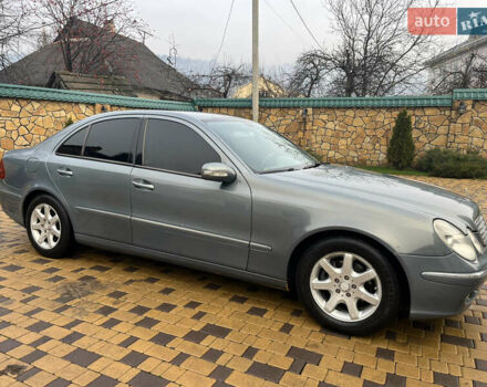 Серый Мерседес Е-Класс, объемом двигателя 2.2 л и пробегом 359 тыс. км за 6450 $, фото 21 на Automoto.ua