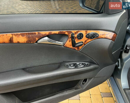 Серый Мерседес Е-Класс, объемом двигателя 2.2 л и пробегом 359 тыс. км за 6450 $, фото 42 на Automoto.ua