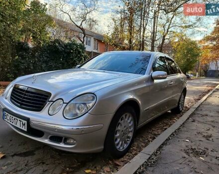 Серый Мерседес Е-Класс, объемом двигателя 2.1 л и пробегом 443 тыс. км за 8300 $, фото 2 на Automoto.ua