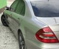 Мерседес Е-Клас 2004 у Каменце-Подольском на Automoto.ua Сірий Мерседес Е-Клас, об'ємом двигуна 2.1 л та пробігом 312 тис. км за 6600 $, фото 3 на Automoto.ua