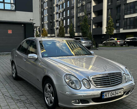 Мерседес Е-Клас 2004 у Івано-Франківську на Automoto.ua Сірий Мерседес Е-Клас, об'ємом двигуна 2.1 л та пробігом 305 тис. км за 6500 $, фото 2 на Automoto.ua