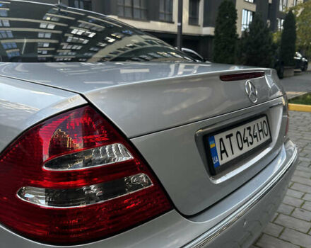 Мерседес Е-Клас 2004 у Івано-Франківську на Automoto.ua Сірий Мерседес Е-Клас, об'ємом двигуна 2.1 л та пробігом 305 тис. км за 6500 $, фото 9 на Automoto.ua