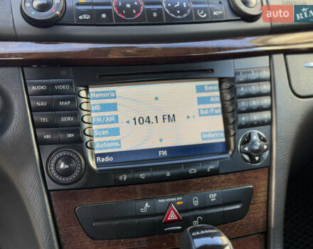 Сірий Мерседес Е-Клас, об'ємом двигуна 2.7 л та пробігом 400 тис. км за 8300 $, фото 46 на Automoto.ua