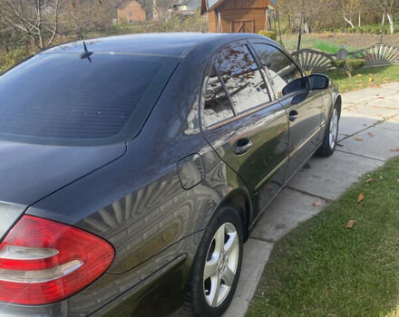 Сірий Мерседес Е-Клас, об'ємом двигуна 2.2 л та пробігом 297 тис. км за 7000 $, фото 4 на Automoto.ua