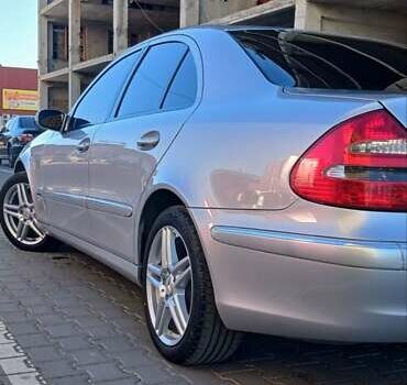 Серый Мерседес Е-Класс, объемом двигателя 1.8 л и пробегом 289 тыс. км за 7150 $, фото 3 на Automoto.ua