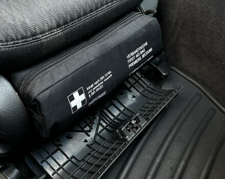 Мерседес Е-Клас 2004 у Івано-Франківську на Automoto.ua Сірий Мерседес Е-Клас, об'ємом двигуна 2.1 л та пробігом 305 тис. км за 6500 $, фото 21 на Automoto.ua