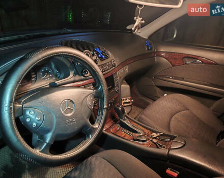 Мерседес Е-Клас 2004 у Чернігові на Automoto.ua Сірий Мерседес Е-Клас, об'ємом двигуна 2.2 л та пробігом 380 тис. км за 7000 $, фото 3 на Automoto.ua