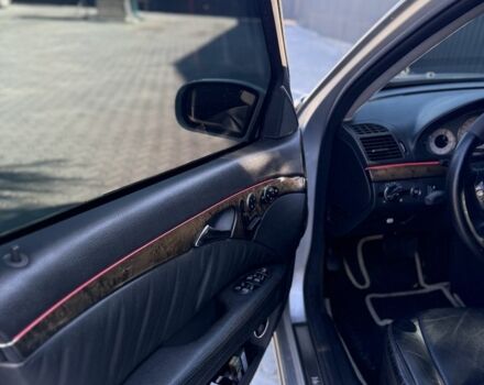 Серый Мерседес Е-Класс, объемом двигателя 3.2 л и пробегом 296 тыс. км за 7200 $, фото 10 на Automoto.ua