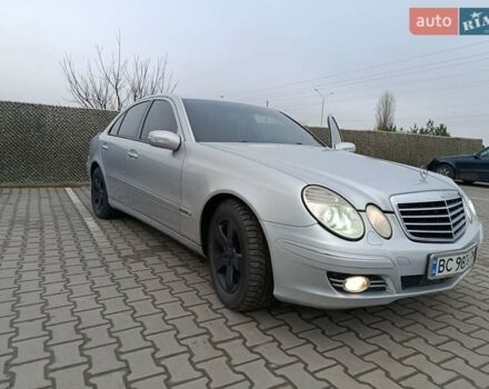Серый Мерседес Е-Класс, объемом двигателя 2.1 л и пробегом 326 тыс. км за 7200 $, фото 25 на Automoto.ua