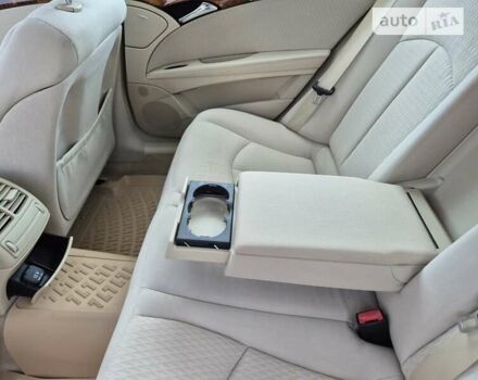 Сірий Мерседес Е-Клас, об'ємом двигуна 1.8 л та пробігом 281 тис. км за 11400 $, фото 26 на Automoto.ua