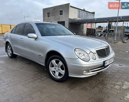 Серый Мерседес Е-Класс, объемом двигателя 3.2 л и пробегом 500 тыс. км за 6000 $, фото 6 на Automoto.ua
