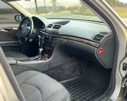 Сірий Мерседес Е-Клас, об'ємом двигуна 2.14 л та пробігом 390 тис. км за 6000 $, фото 8 на Automoto.ua