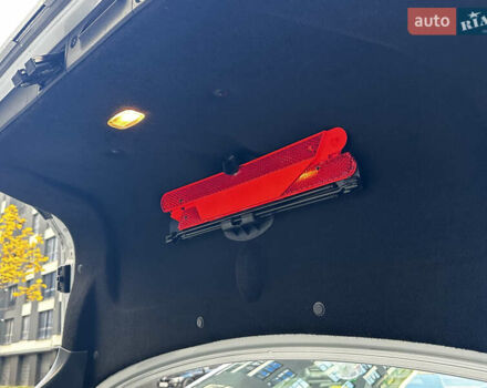 Мерседес Е-Клас 2004 у Івано-Франківську на Automoto.ua Сірий Мерседес Е-Клас, об'ємом двигуна 2.1 л та пробігом 305 тис. км за 6500 $, фото 20 на Automoto.ua