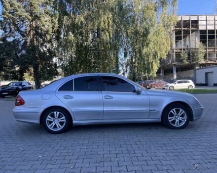 Серый Мерседес Е-Класс, объемом двигателя 2.1 л и пробегом 300 тыс. км за 5500 $, фото 12 на Automoto.ua