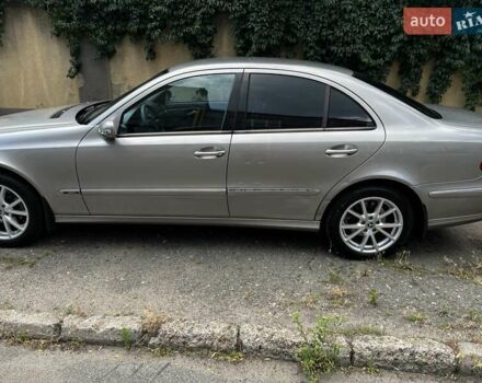 Серый Мерседес Е-Класс, объемом двигателя 1.8 л и пробегом 382 тыс. км за 6500 $, фото 2 на Automoto.ua