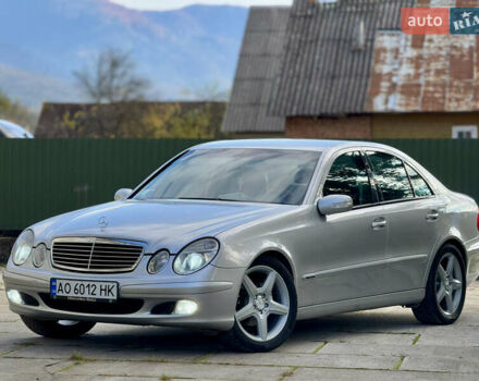 Сірий Мерседес Е-Клас, об'ємом двигуна 2.7 л та пробігом 400 тис. км за 8300 $, фото 28 на Automoto.ua