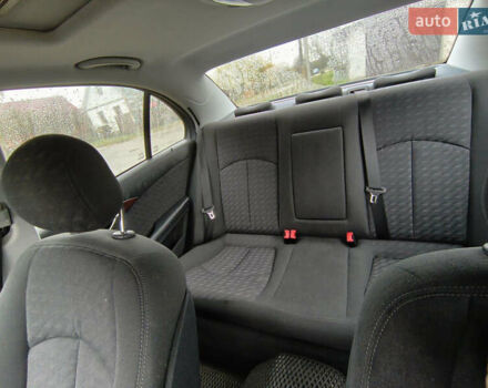 Мерседес Е-Клас 2004 у Чернігові на Automoto.ua Сірий Мерседес Е-Клас, об'ємом двигуна 2.2 л та пробігом 380 тис. км за 7000 $, фото 13 на Automoto.ua