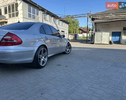 Серый Мерседес Е-Класс, объемом двигателя 2.2 л и пробегом 480 тыс. км за 6800 $, фото 2 на Automoto.ua