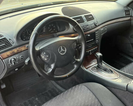 Сірий Мерседес Е-Клас, об'ємом двигуна 2.14 л та пробігом 390 тис. км за 6000 $, фото 7 на Automoto.ua