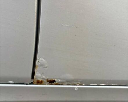 Серый Мерседес Е-Класс, объемом двигателя 3.2 л и пробегом 500 тыс. км за 6000 $, фото 11 на Automoto.ua